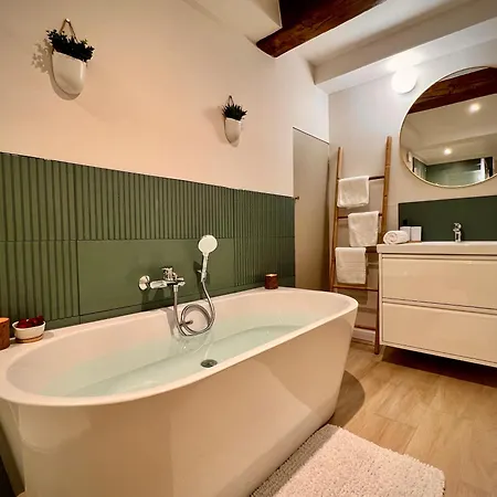 Apartment Le Bain De Lea, Au Coeur De